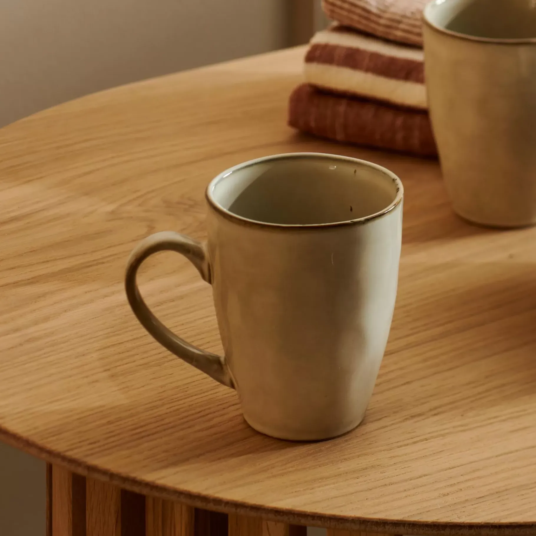 CASA Earth Marl Taza Con Asa Crema