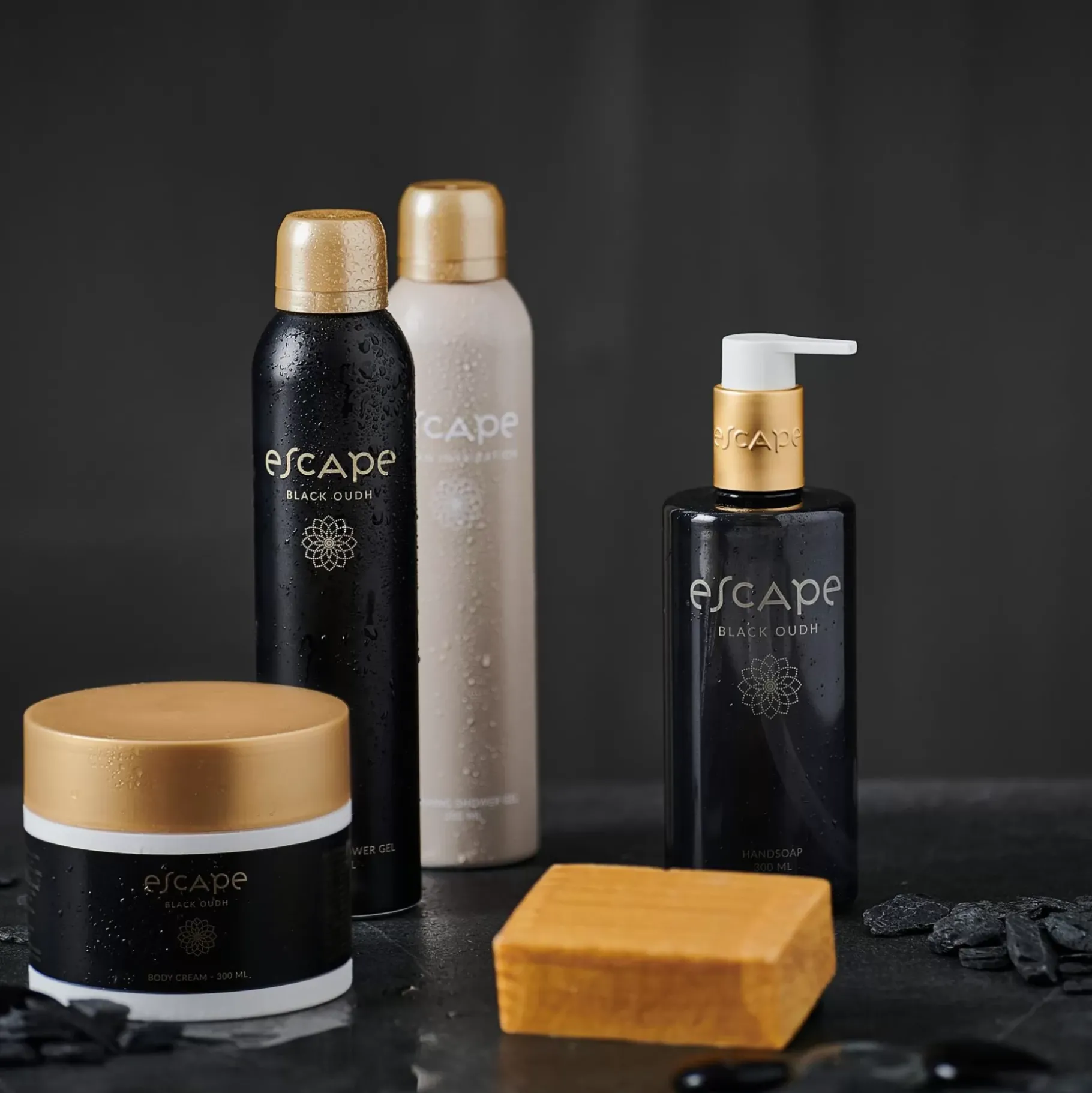 CASA Escape Black Oudh Jabon De Mano En Dispensador Negro