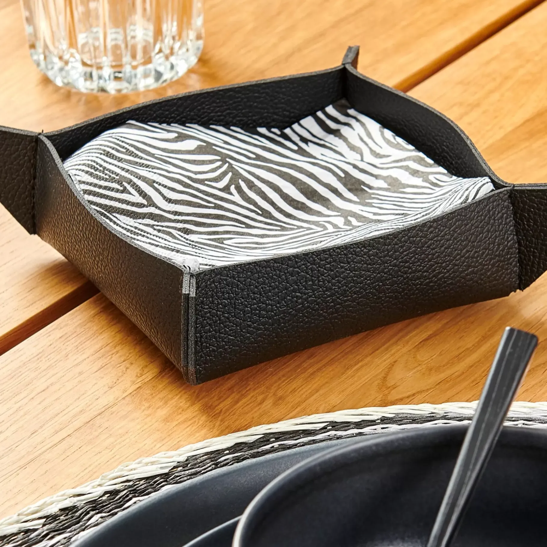 CASA Nappa Servilletero Negro